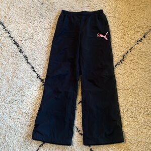like new Puma sport life black jogging pants w/ pink logo size XL